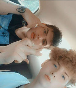 Meet your Posher, M.m.g